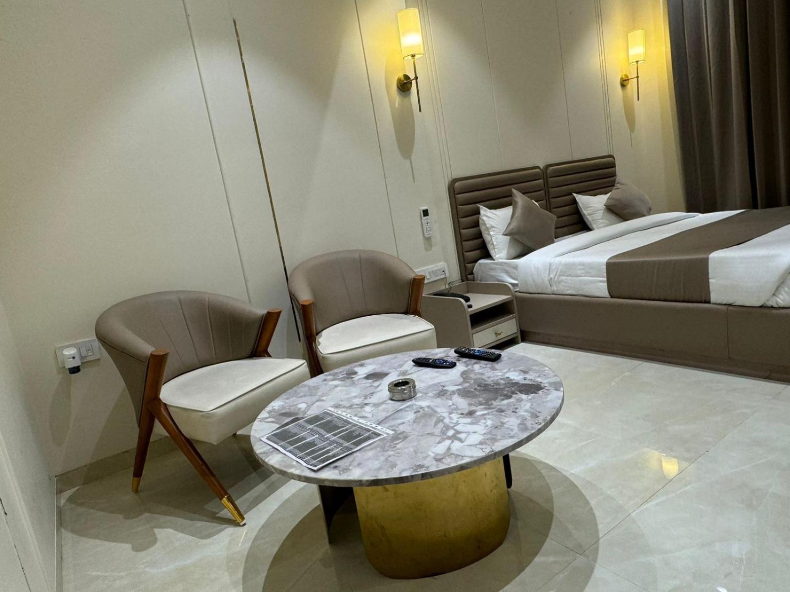 Hotel Fortune Inn Bhopal Eksteriør billede