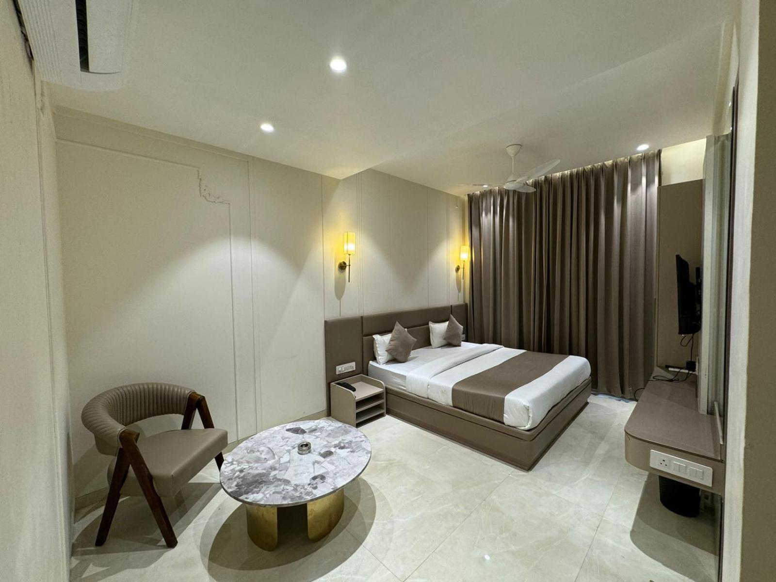 Hotel Fortune Inn Bhopal Eksteriør billede
