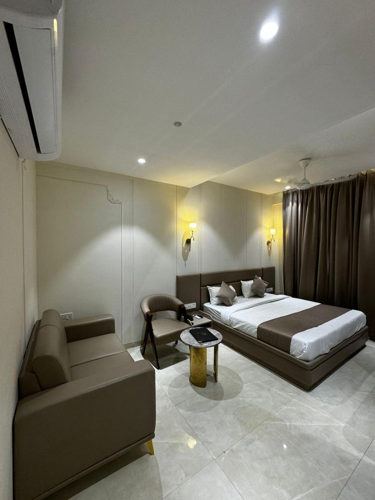 Hotel Fortune Inn Bhopal Eksteriør billede